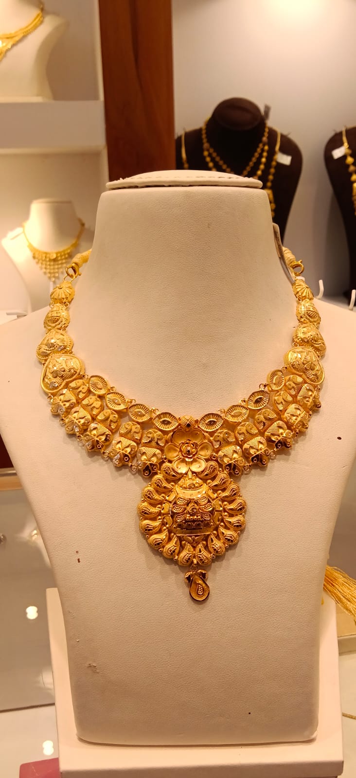 Neckles 